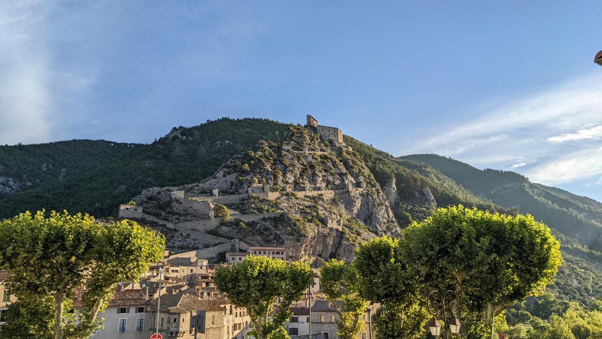 Les Gites D'Intervalles Entrevaux Exterior foto